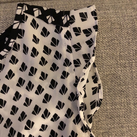 Tank - Picture 2 of 3